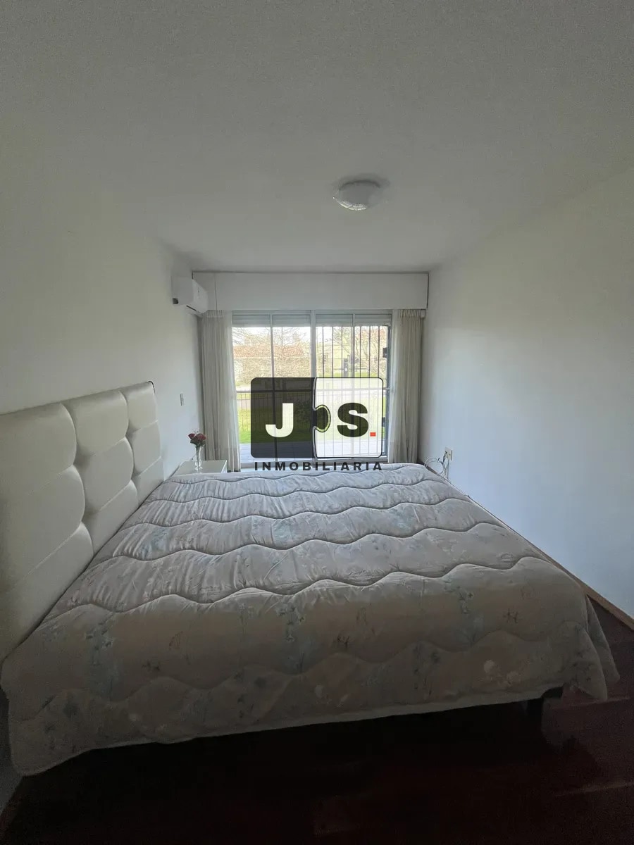 Alquiler de casa de 2 dormitorios en Carrasco c/cochera · Foto 11