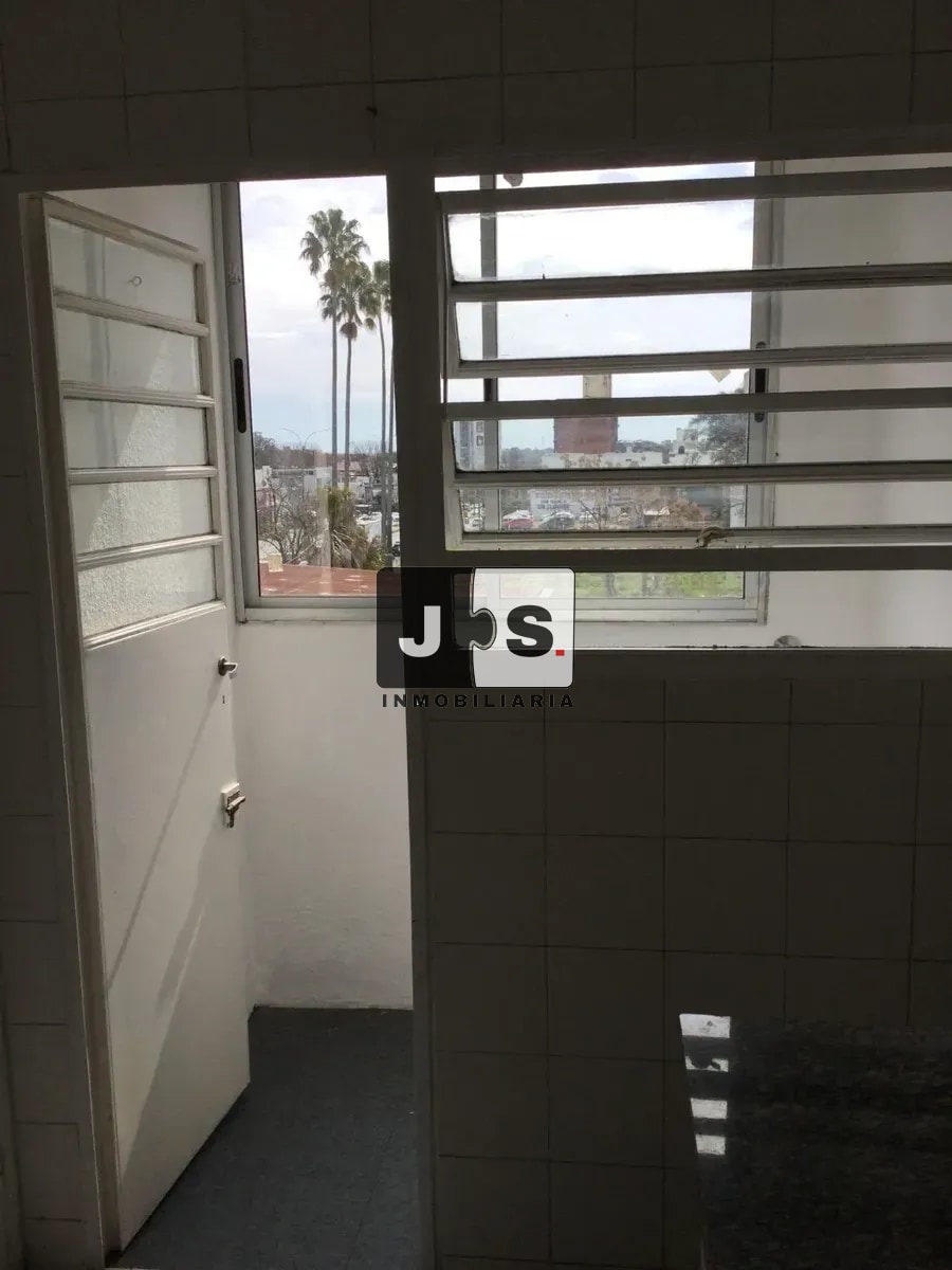 Alquiler de apartamento de 1 dormitorio en Mercado Modelo · Foto 12