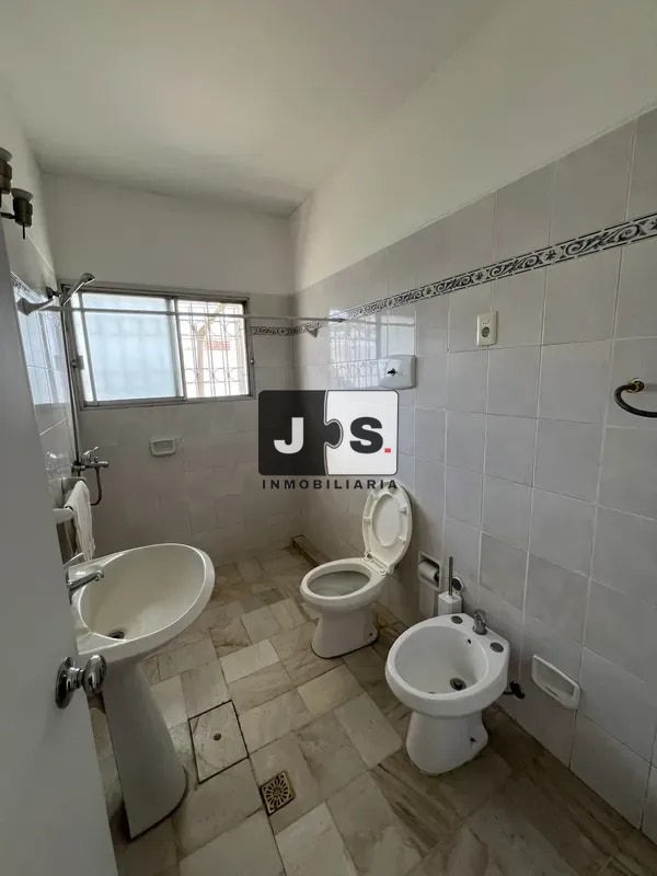 Alquiler casa 4 dormitorios en Sayago con cochera · Foto 11