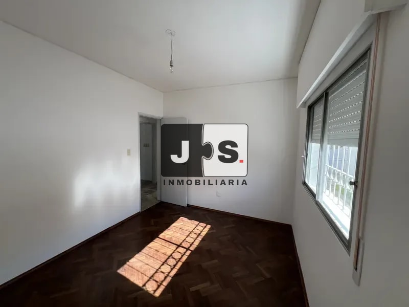 Alquiler casa 4 dormitorios en Sayago con cochera · Foto 9