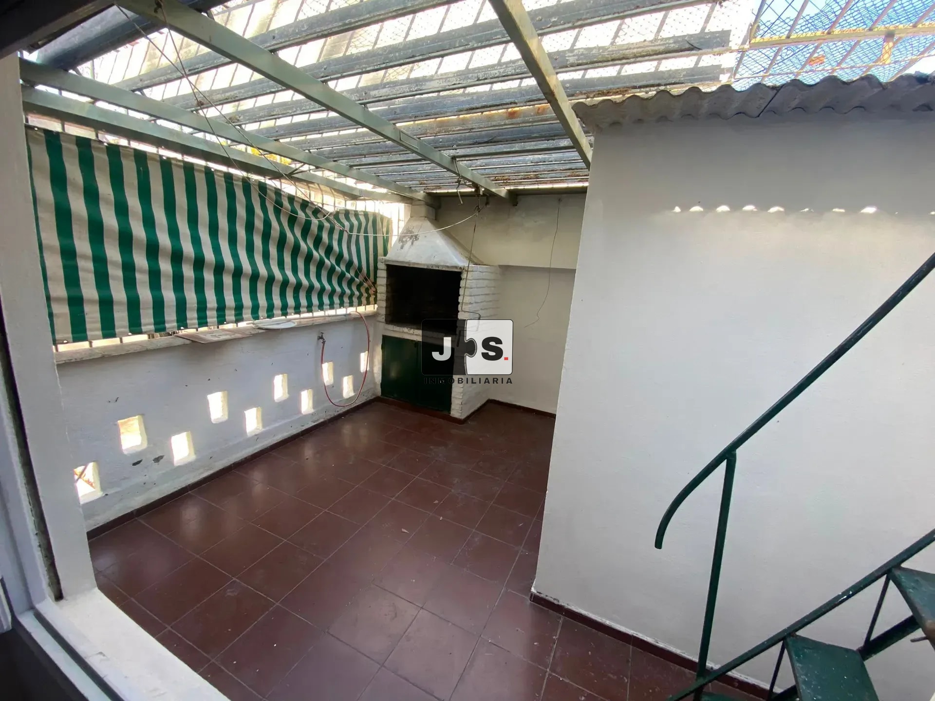 Alquilo Casa de altos 2 dormitorios con terraza y sin gastos comunes Villa Muñoz · Foto 12