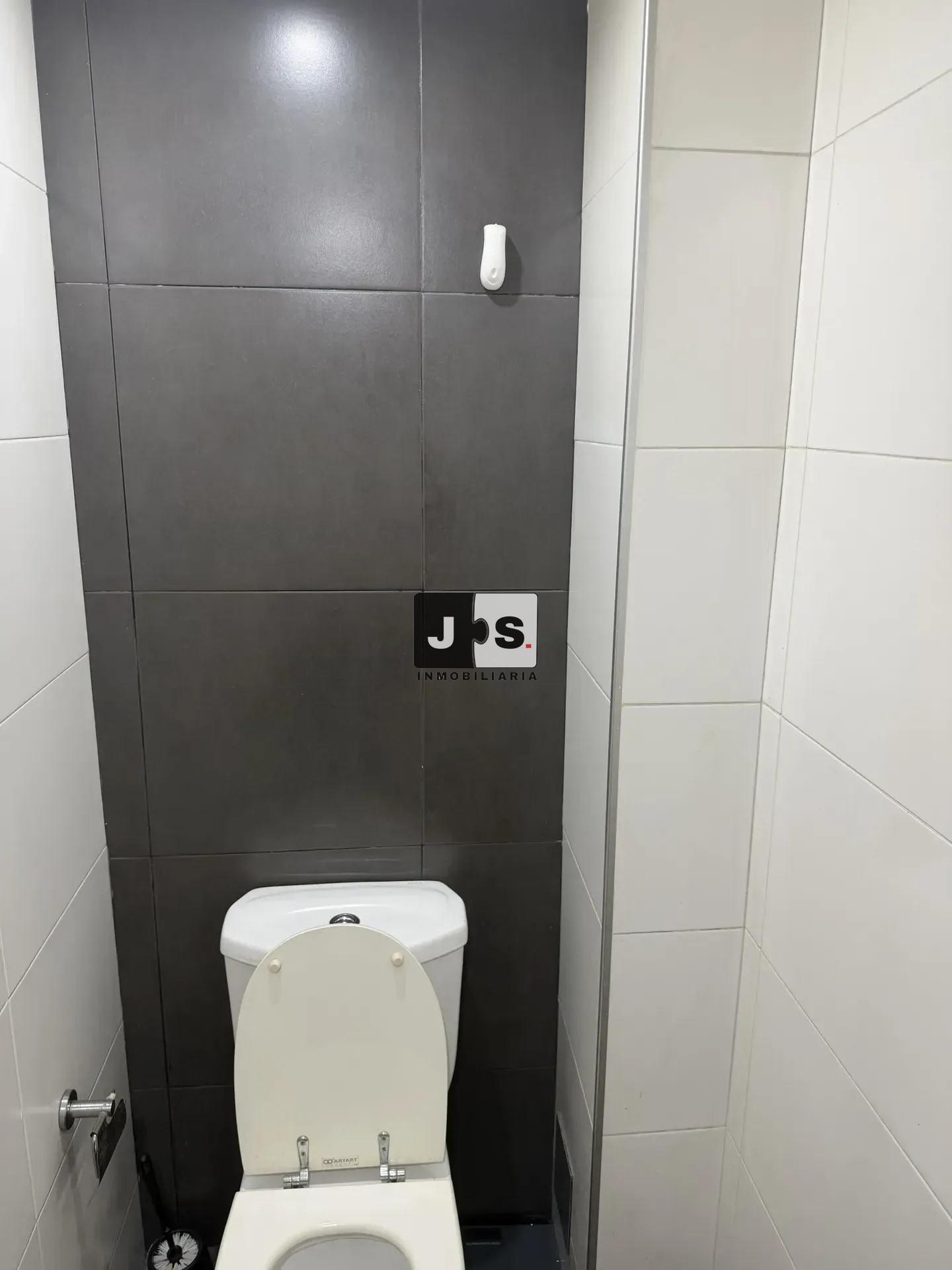 Alquilo Apartamento 2 dormitorios 2 baños Pocitos con cochera · Foto 11