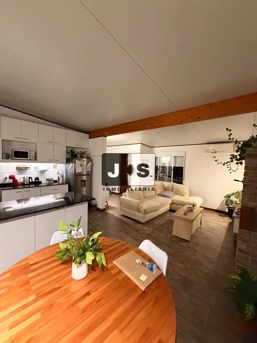 Alquiler de casa de 2 dormitorios en Solymar c/cochera · Foto 5