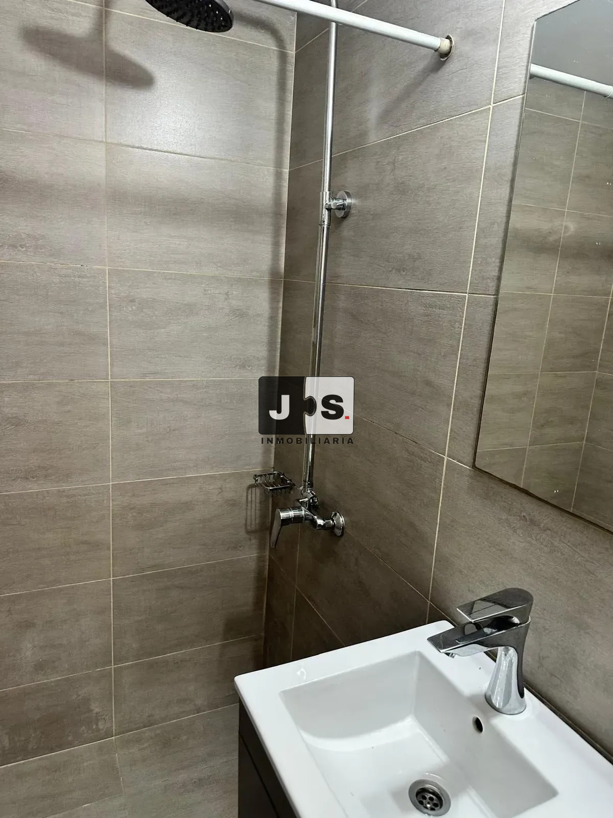 Alquilo Apartamento 2 dormitorios Tres Cruces con cochera · Foto 11