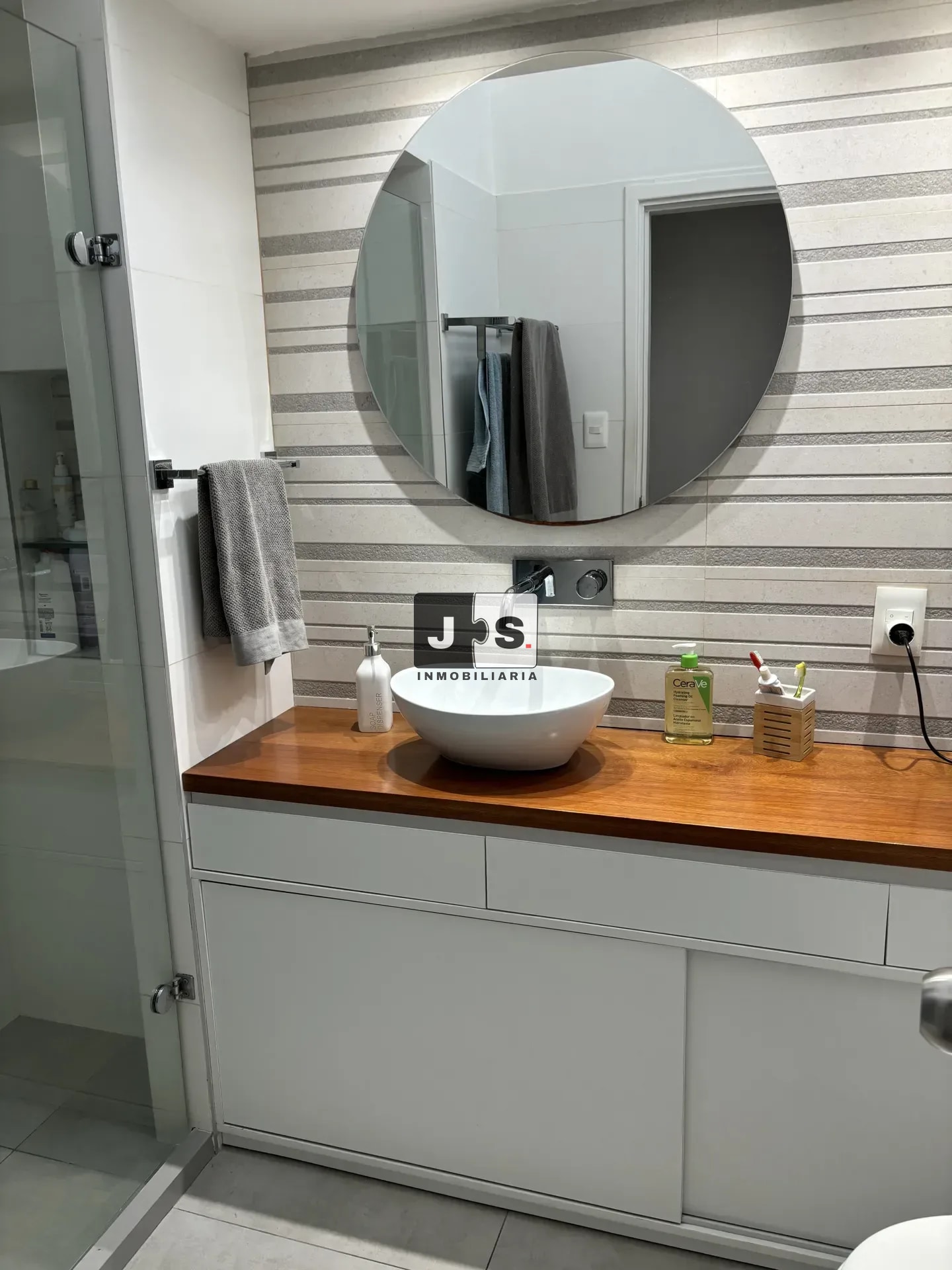 Alquilo apartamento 1 dormitorio c/garage Barrio Malvin · Foto 9
