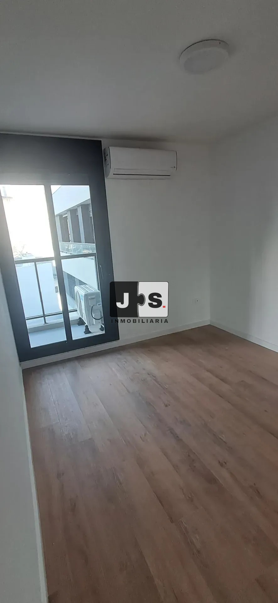 Alquilo apartamento 2 dormitorios c/garage barrio Cordon · Foto 12