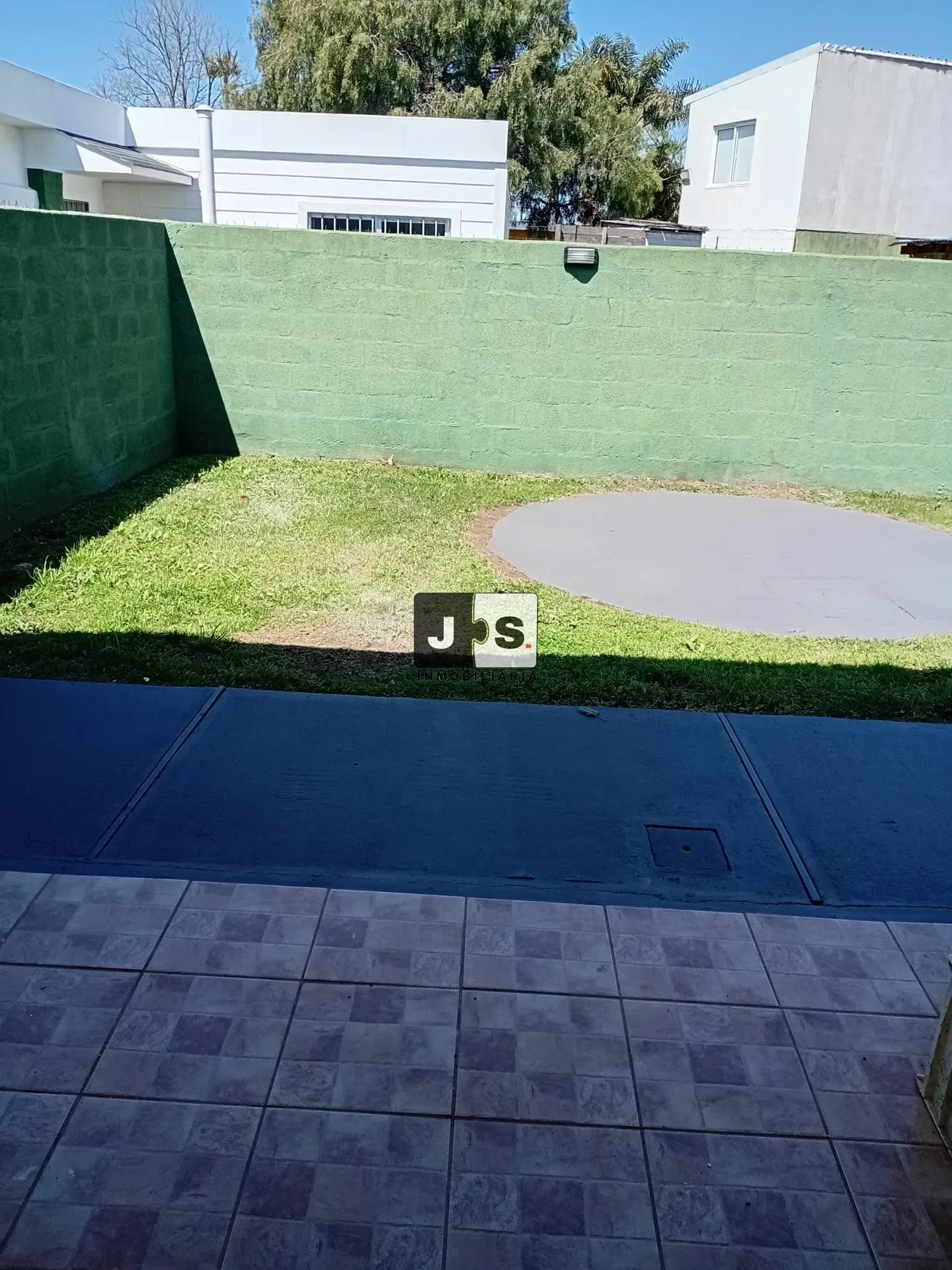 Alquilo casa de 3 dormitorios con cochera en Ciudad de la Costa · Foto 5