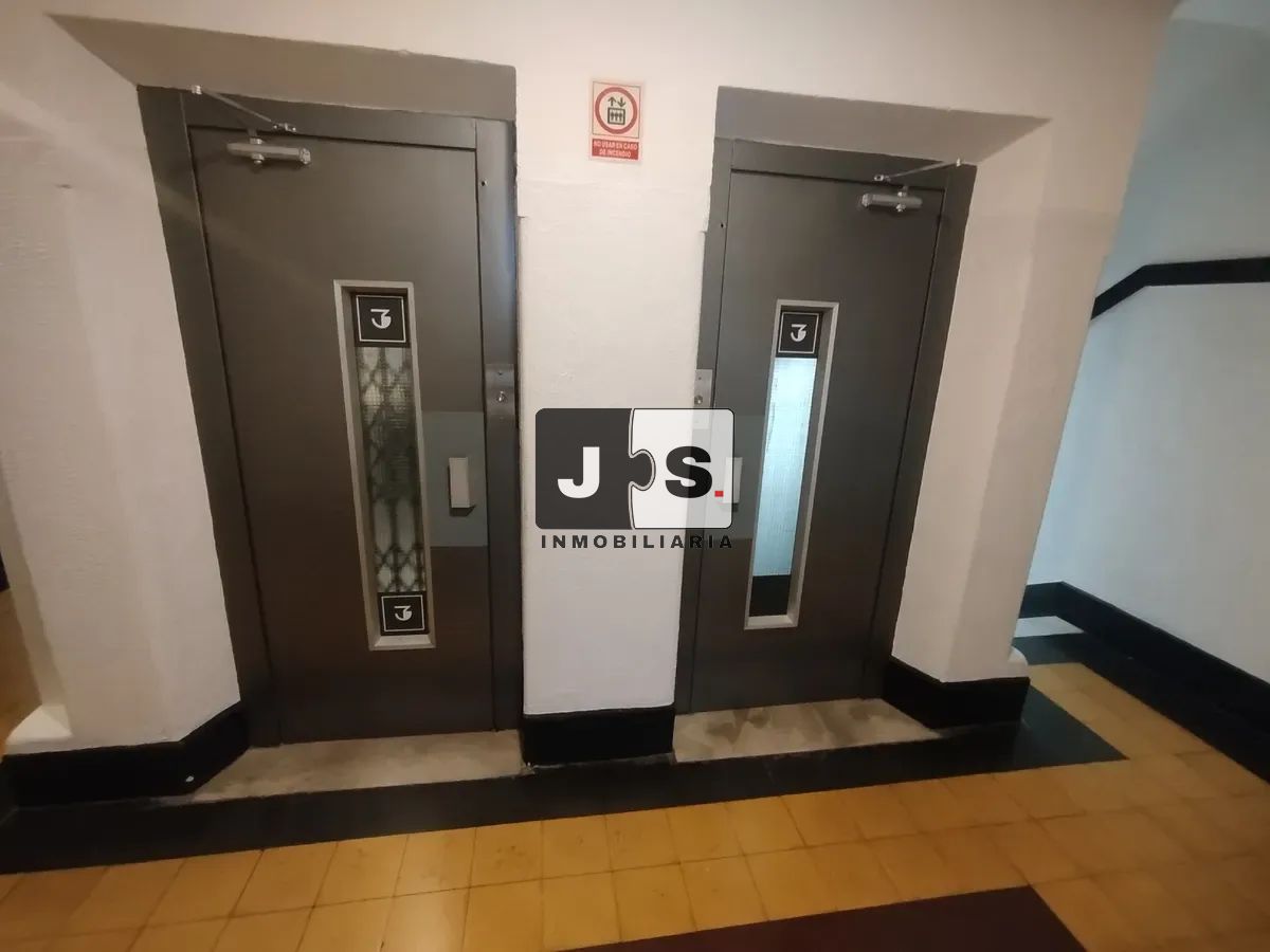 Alquilo Oficina en Ciudad Vieja · Photo 8