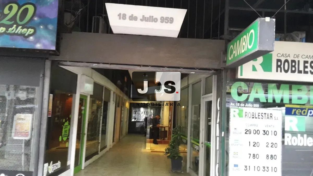Alquilo Local Comercial en dos plantas en el Centro · Foto 5