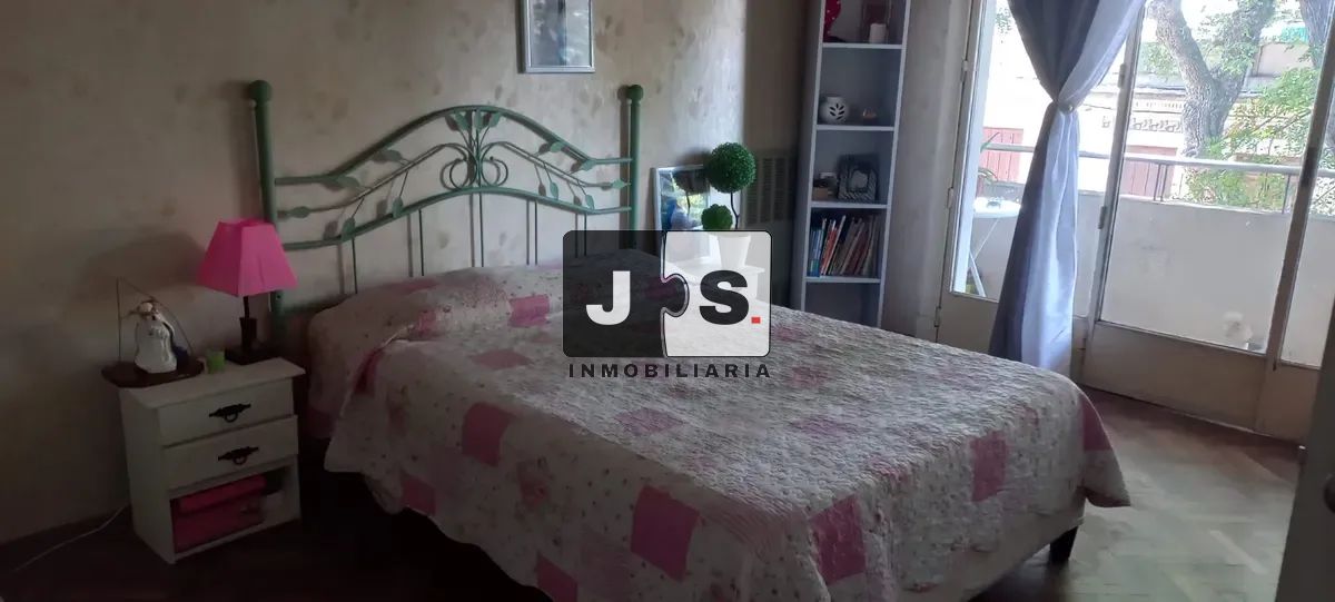 Alquilo Apartamento 4 dormitorios 2 baños La Comercial · Foto 11