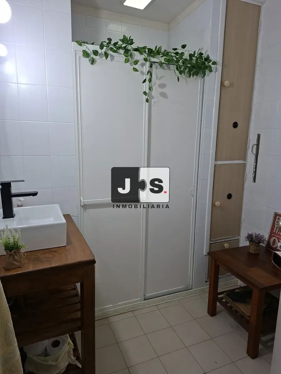 Alquilo Apartamento 4 dormitorios 2 baños La Comercial · Foto 10