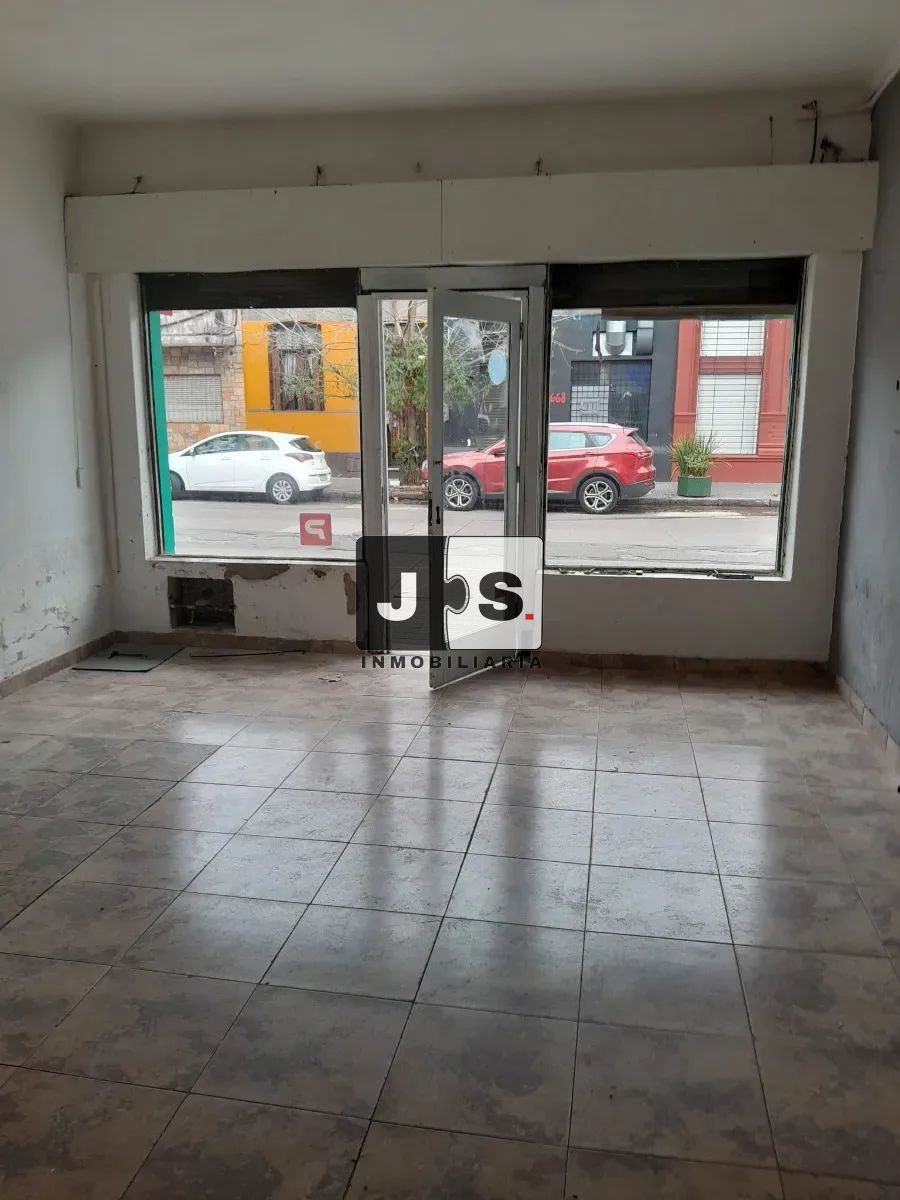 Alquilo Local Comercial en Villa Muñoz