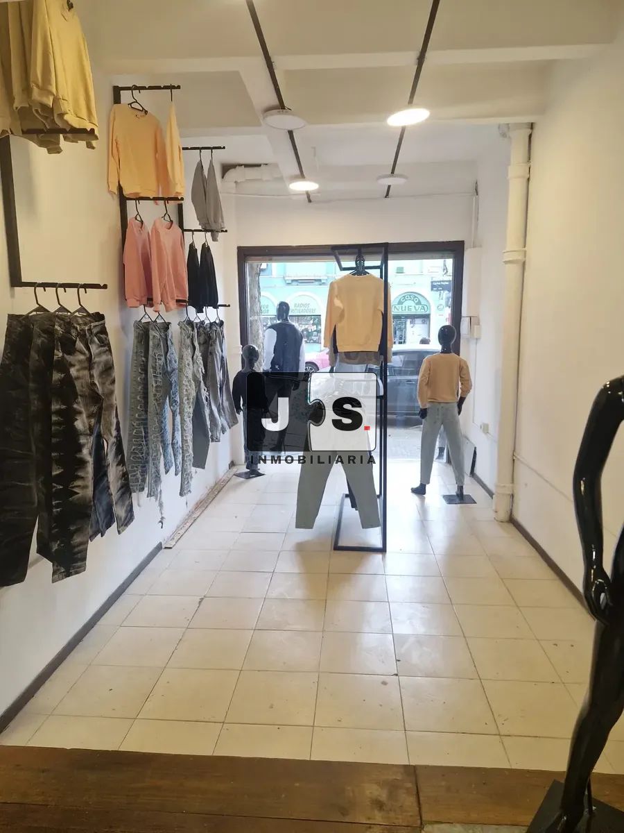 Alquilo 2 Locales Comerciales en Goes