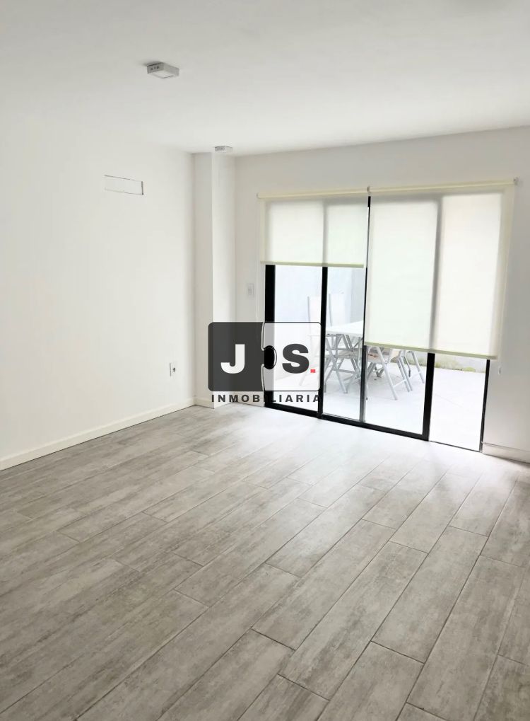 Apartamento en alquiler c/ cochera en Punta Carretas · Foto 1
