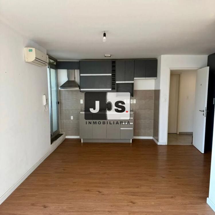 Alquiler Apartamento 2 Dormitorios Tres Cruces con cochera · Foto 4