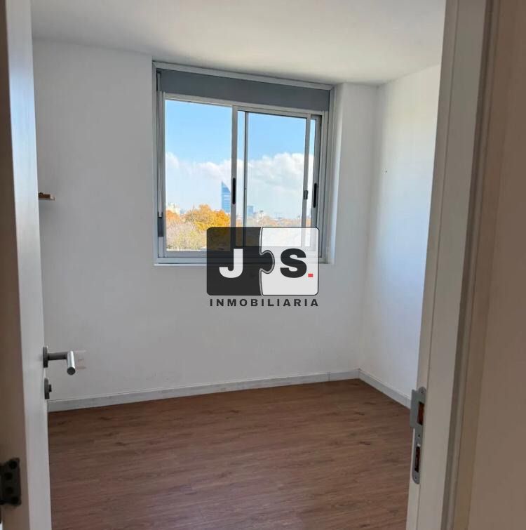 Alquiler Apartamento 2 Dormitorios Tres Cruces con cochera · Foto 6