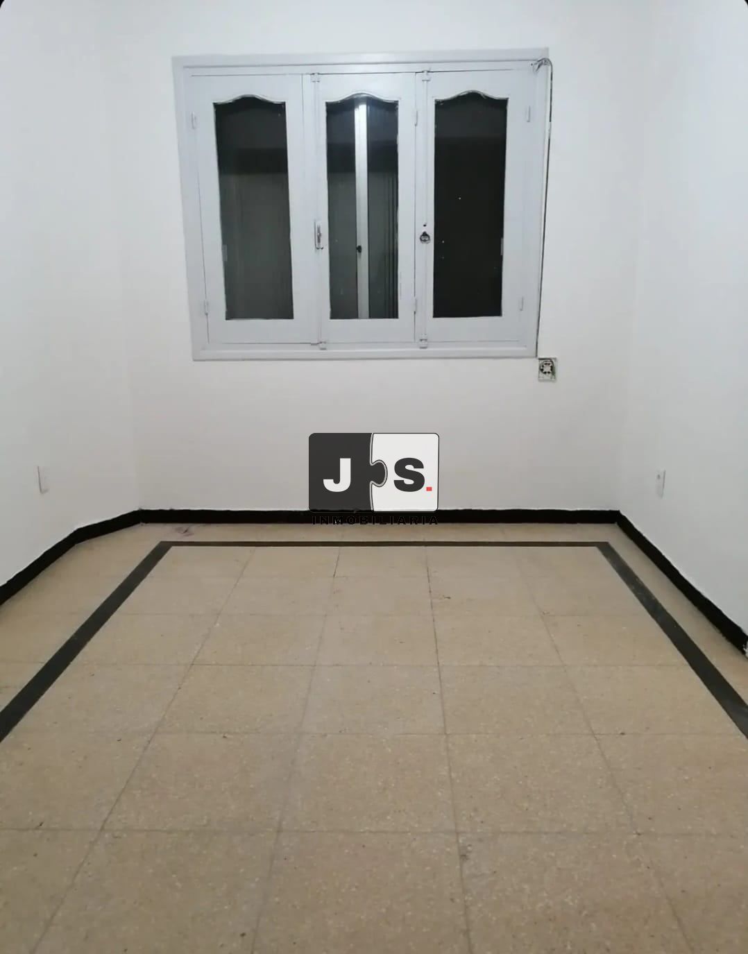 Alquilo Apartamento 2 dormitorios con patio Aguada · Foto 1