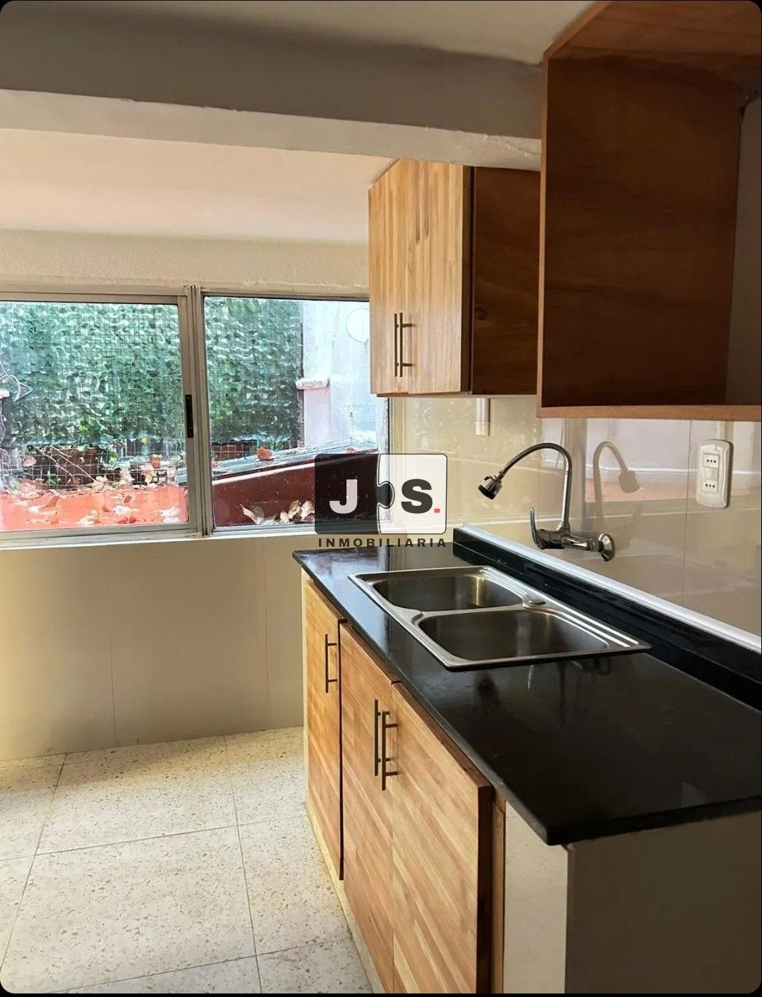 Alquilo apartamento 3 dormitorios en Aguada