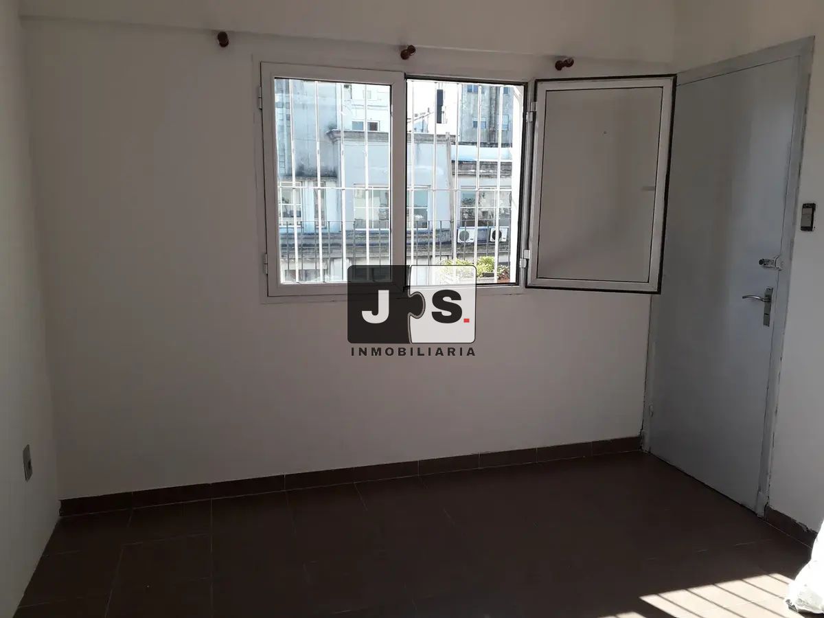 Alquilo apartamento penthouse 1 dormitorio Centro · Foto 5