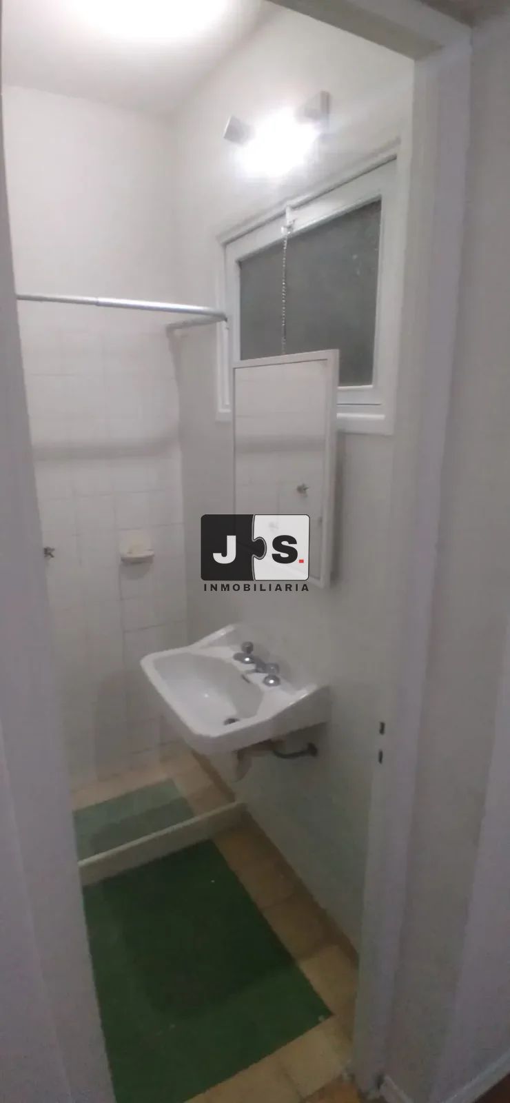 Alquilo apartamento 1 dormitorio con patio Centro · Foto 11