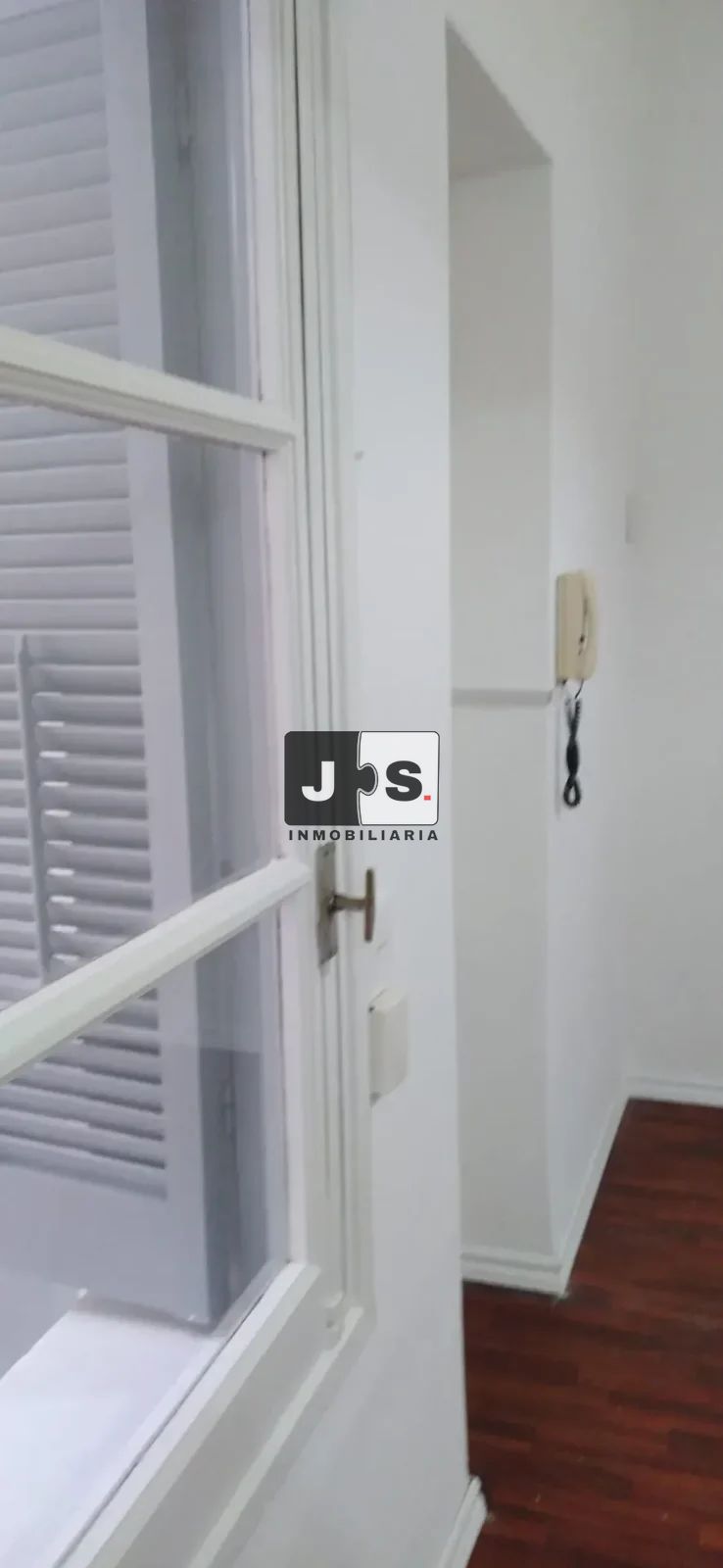 Alquilo apartamento 1 dormitorio con patio Centro · Foto 3