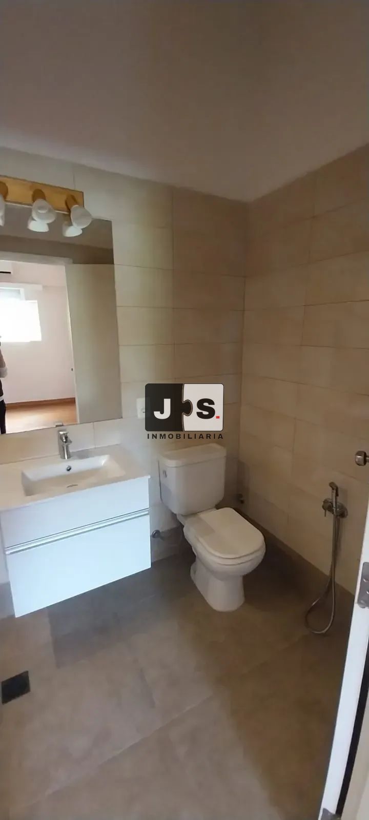 Alquilo Apartamento 2 dormitorios 2 baños Centro · Foto 11