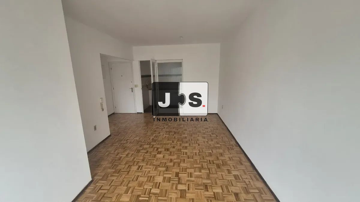 Alquiler de apartamento de 1 dormitorios en el Centro · Foto 1