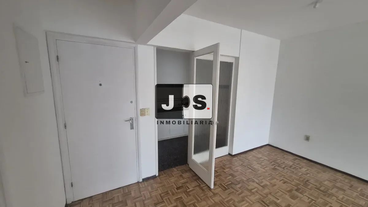 Alquiler de apartamento de 1 dormitorios en el Centro · Foto 3