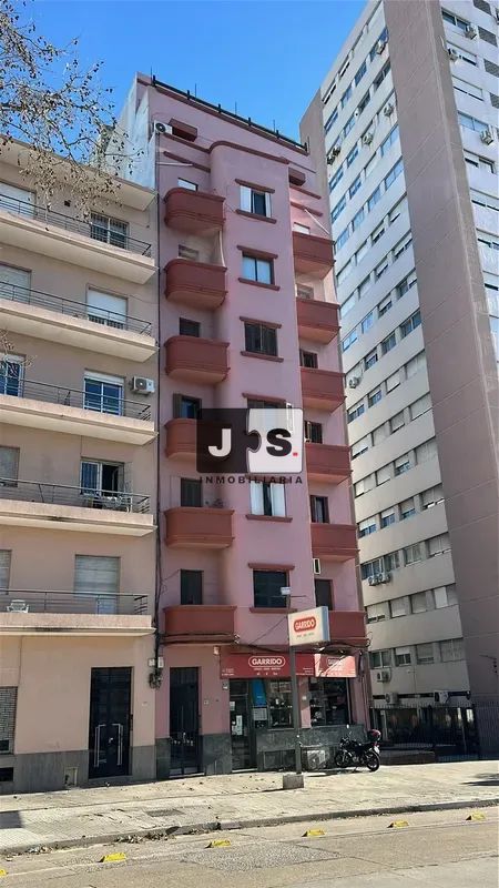 Alquilo apartamento 3 dormitorios en cordon