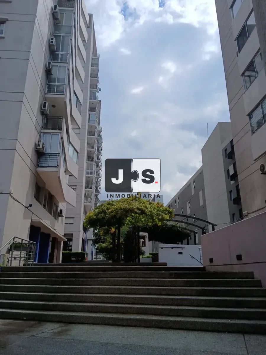 Alquiler de apartamento de 2 dormitorios en Tres cruces · Foto 1