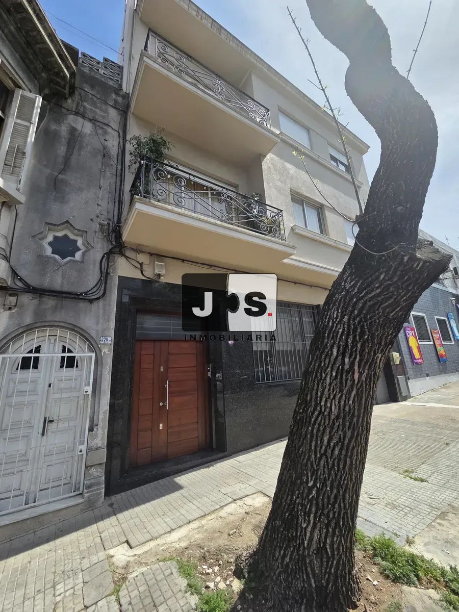 Alquilo Apartamento 2 dormitorios La Comercial