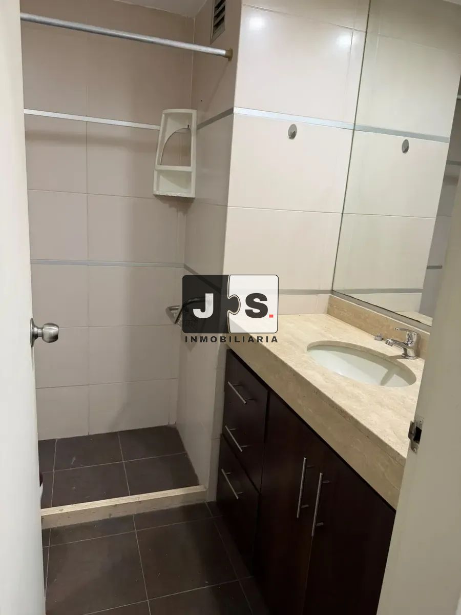 Alquiler de apartamento de 2 dormitorios en Malvin c/cochera · Foto 9
