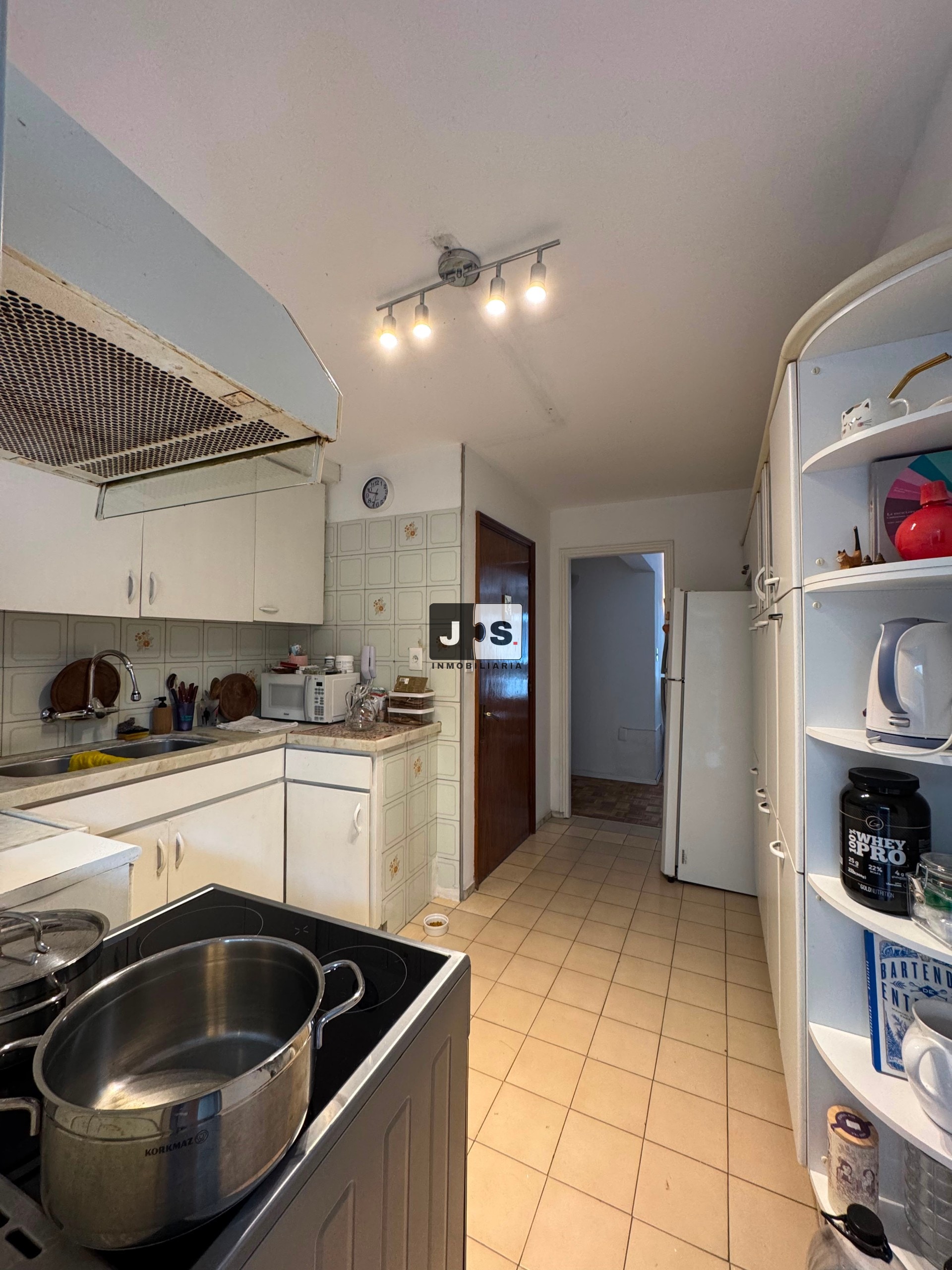 Alquilo apartamento 3 dormitorios c/ cochera Barrio Pocitos · Foto 9
