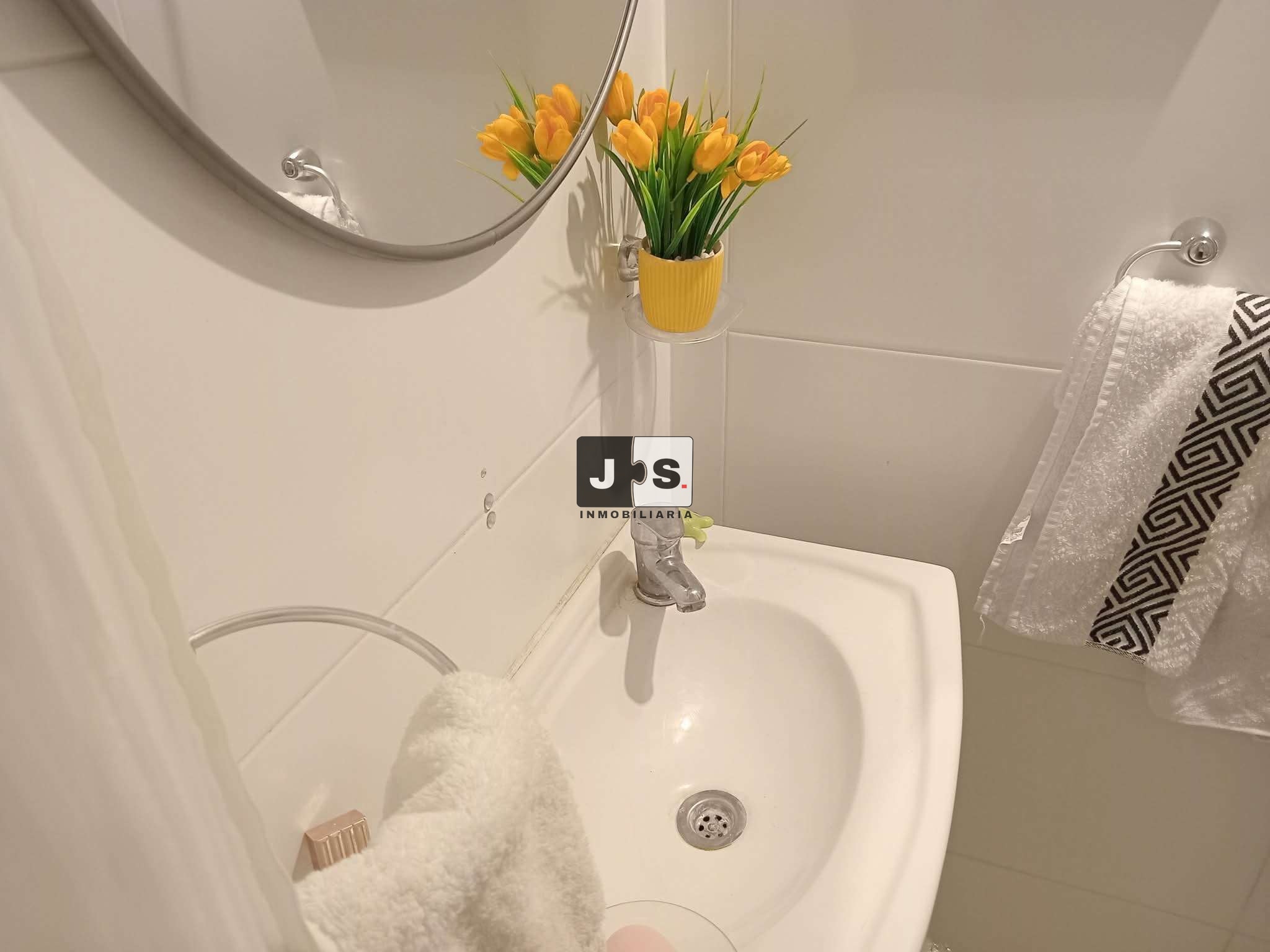 Alquilo apartamento 3 dormitorios c/ cochera Barrio Pocitos · Foto 7