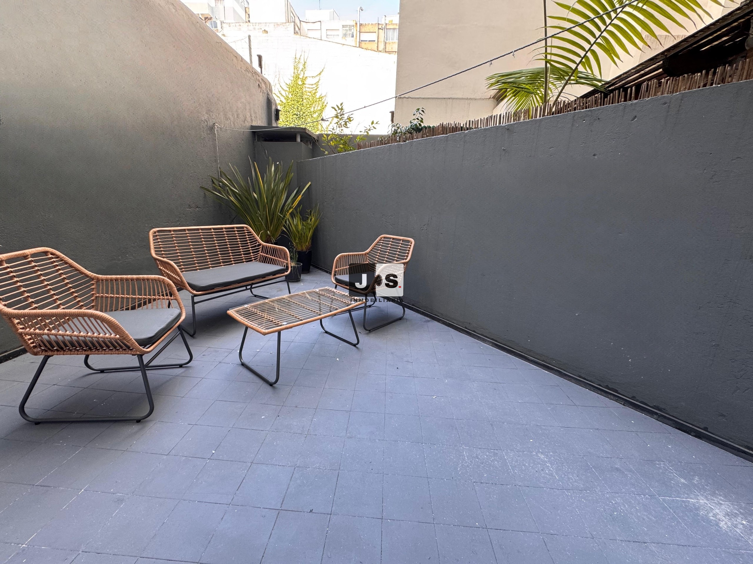 Alquilo apartamento 3 dormitorios c/ cochera Barrio Pocitos · Foto 5