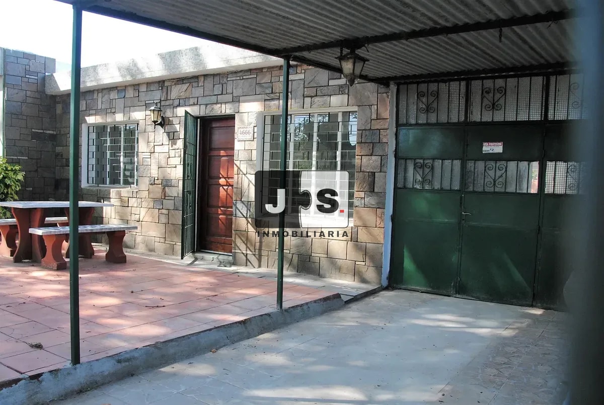 Alquilo Casa 2 dormitorios con cochera Sayago