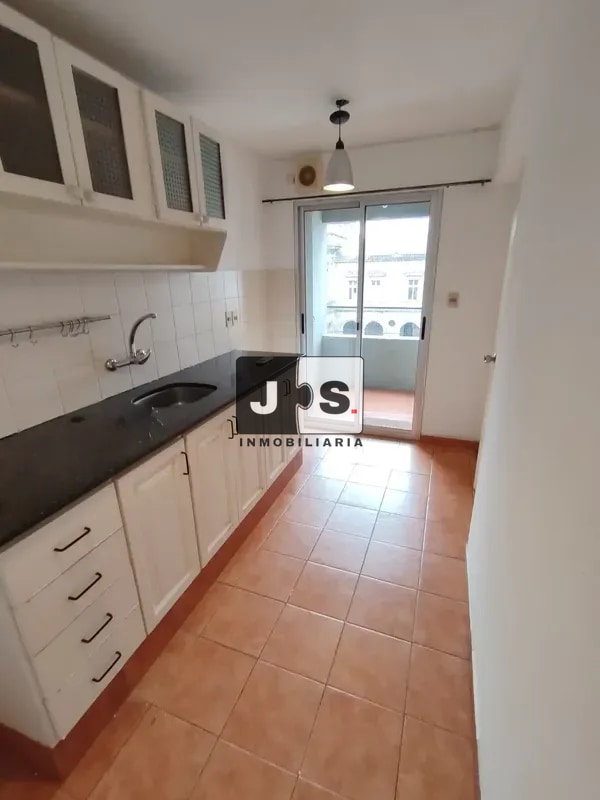 Alquilo Apartamento 2 dormitorios en Centro · Foto 10
