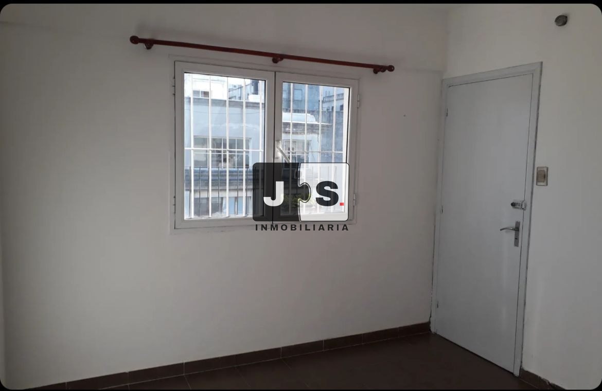 Alquilo Apartamento PentHouse 1 dormitorio con terraza Centro · Foto 3