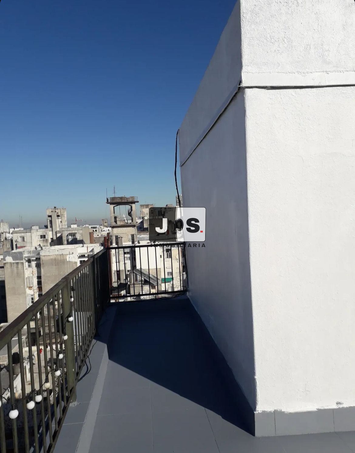 Alquilo Apartamento PentHouse 1 dormitorio con terraza Centro · Foto 2