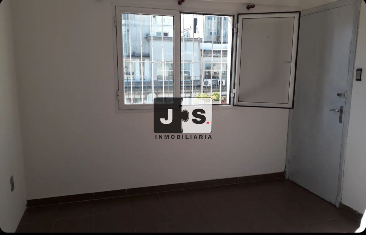 Alquilo Apartamento PentHouse 1 dormitorio con terraza Centro · Foto 9