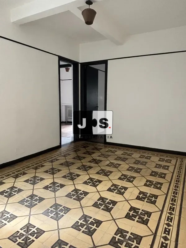 Alquilo apartamento dos dormitorios en centro · Foto 1