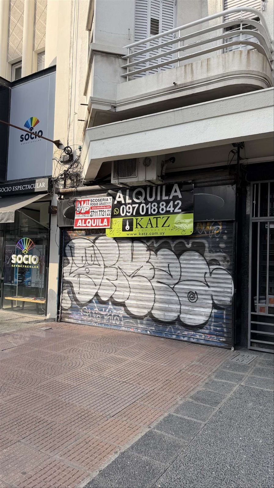 Alquiler local comercial  18 de Julio!!! OPORTUNIDAD!!! · Foto 3