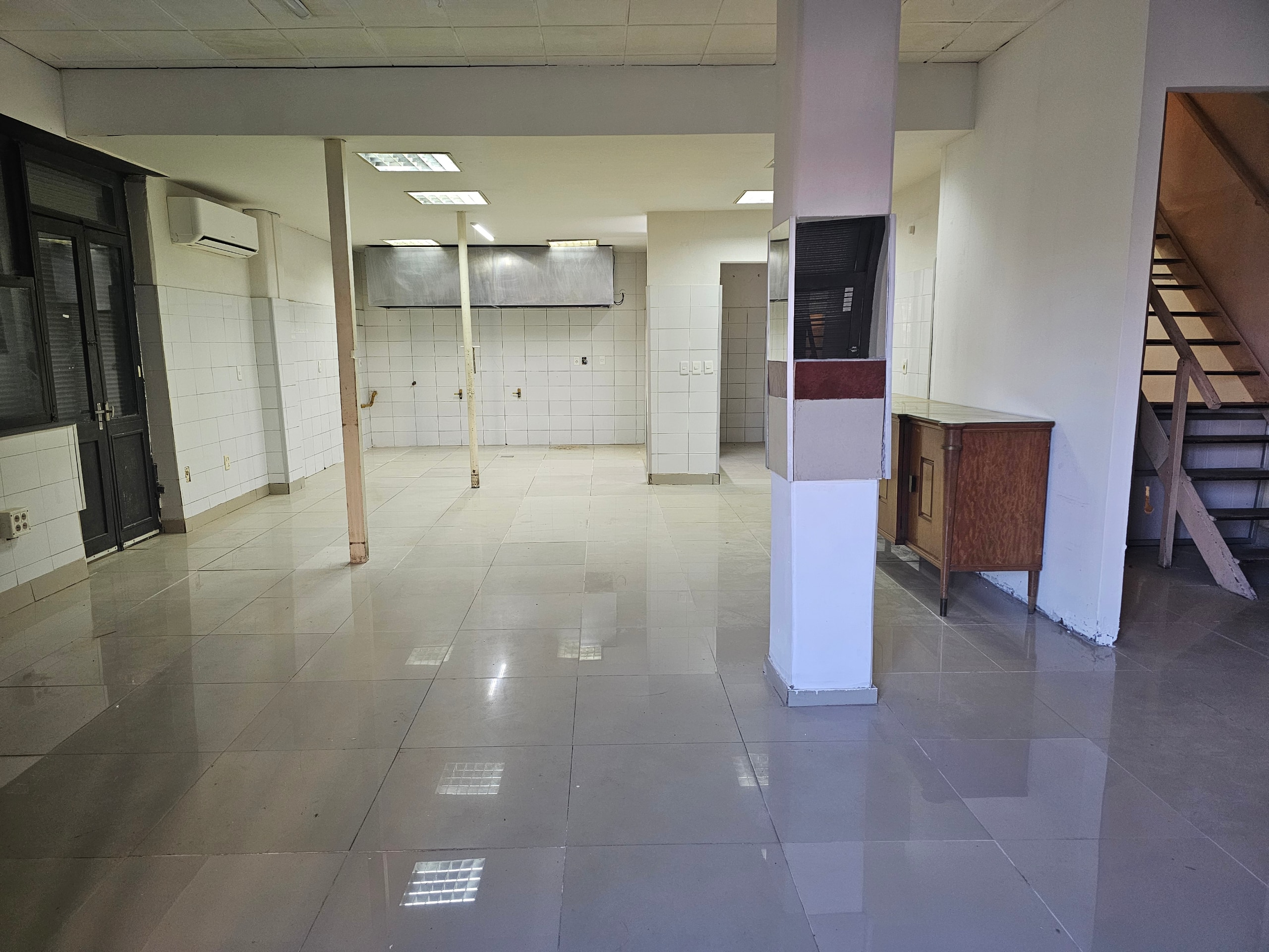 Se Alquila Local Comercial en Barrio Sur · Foto 3