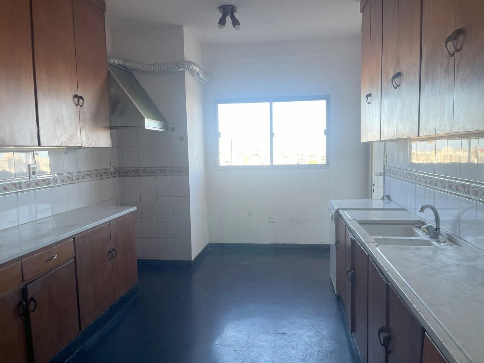 ALQUILER apartamento de 4 dormitorios con cochera en Cordon · Foto 8