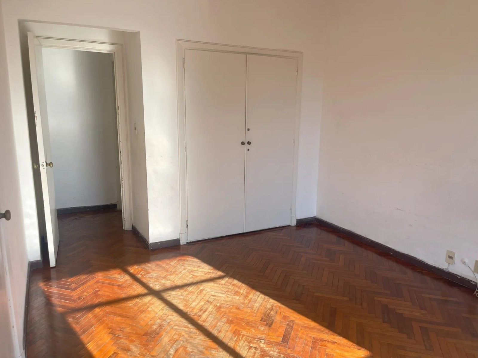 ALQUILER apartamento de 4 dormitorios con cochera en Cordon · Foto 7