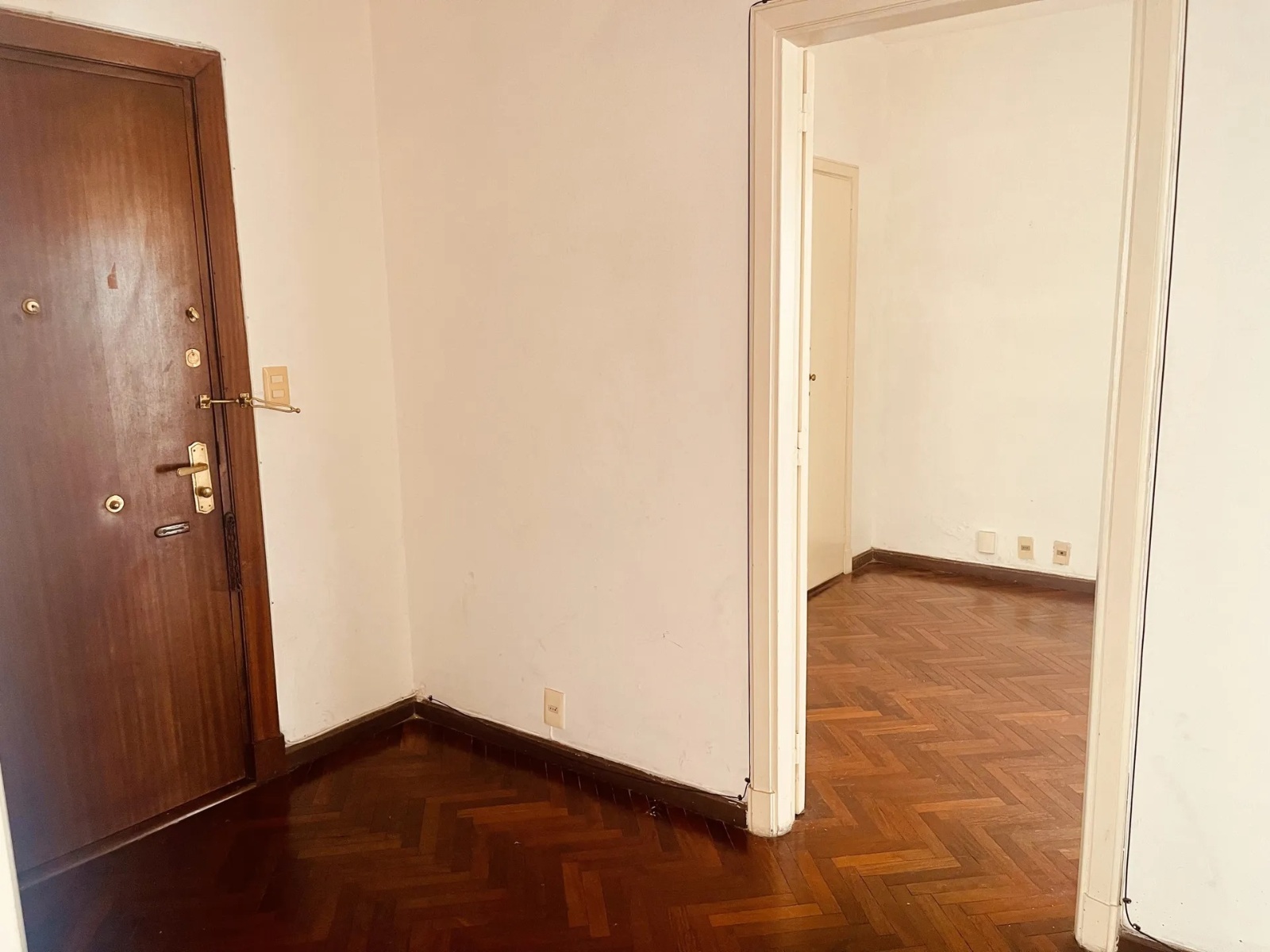 ALQUILER apartamento de 4 dormitorios con cochera en Cordon · Foto 4