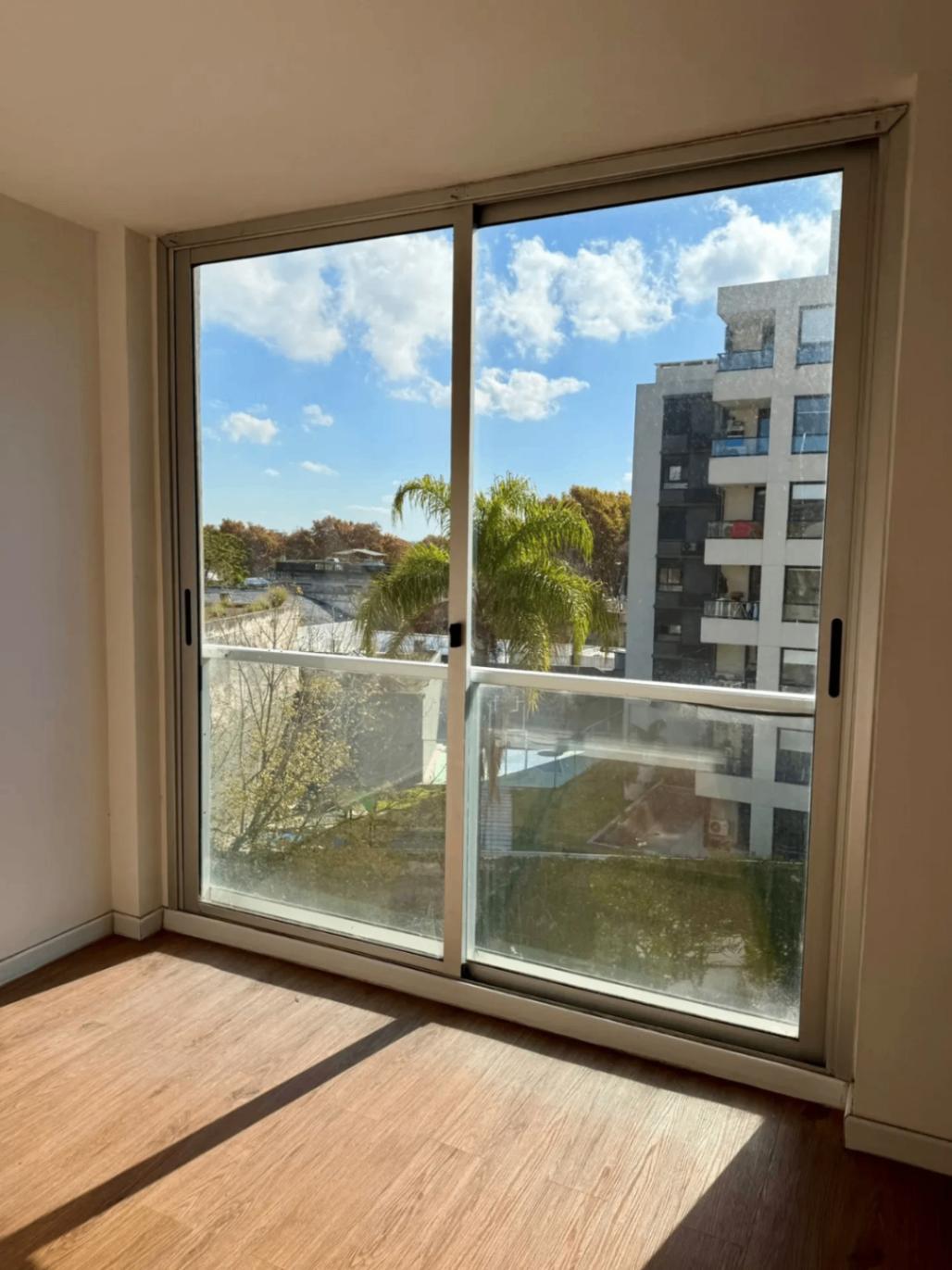 Apartamento en alquiler c/ cochera en Tres Cruces · Foto 2