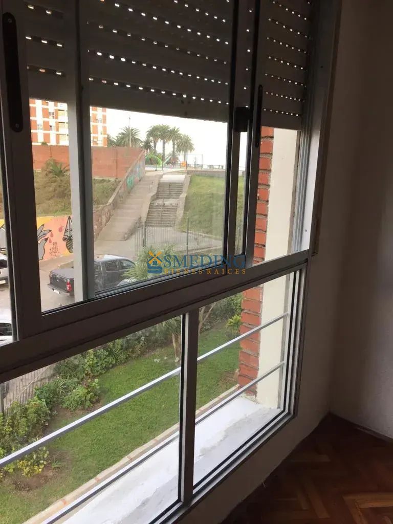 Apartamento 3 dormitorios sobre rambla Barrio Sur
