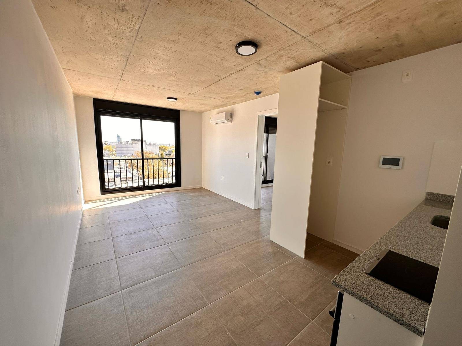 Apartamento en alquiler c/ cochera en Tres Cruces