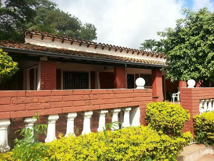 Casa En Venta C/ Cochera En Capiatá — foto 3